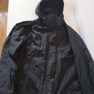 The North face coat/windbrakear for women